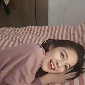 快拨出我是你母亲的歌曲播放电影
