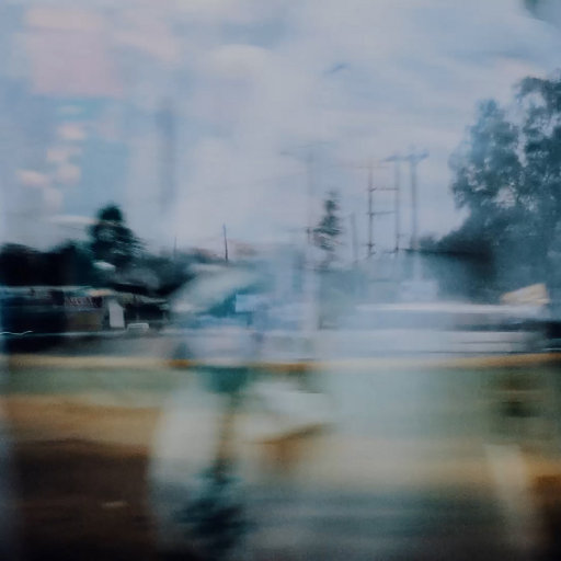 快拨出我是你母亲的歌曲播放电影
